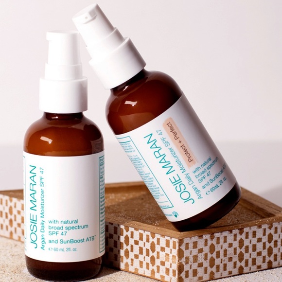 Josie maran Argan Daily Moisturizer Mineral SPF 30 tinted cream UV protectant - Picture 4 of 6